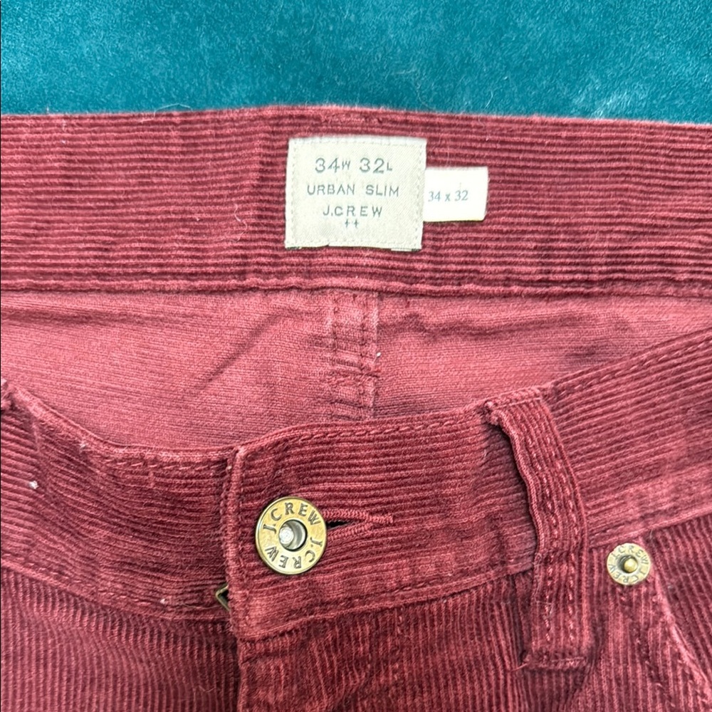 J. Crew Urban Slim Corduroy Pants in Deep Red in a perfect condition 👌🥰